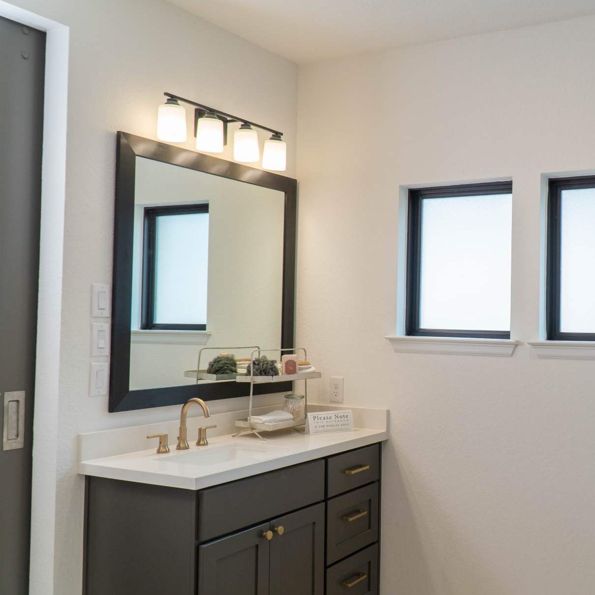 Model-Home-18